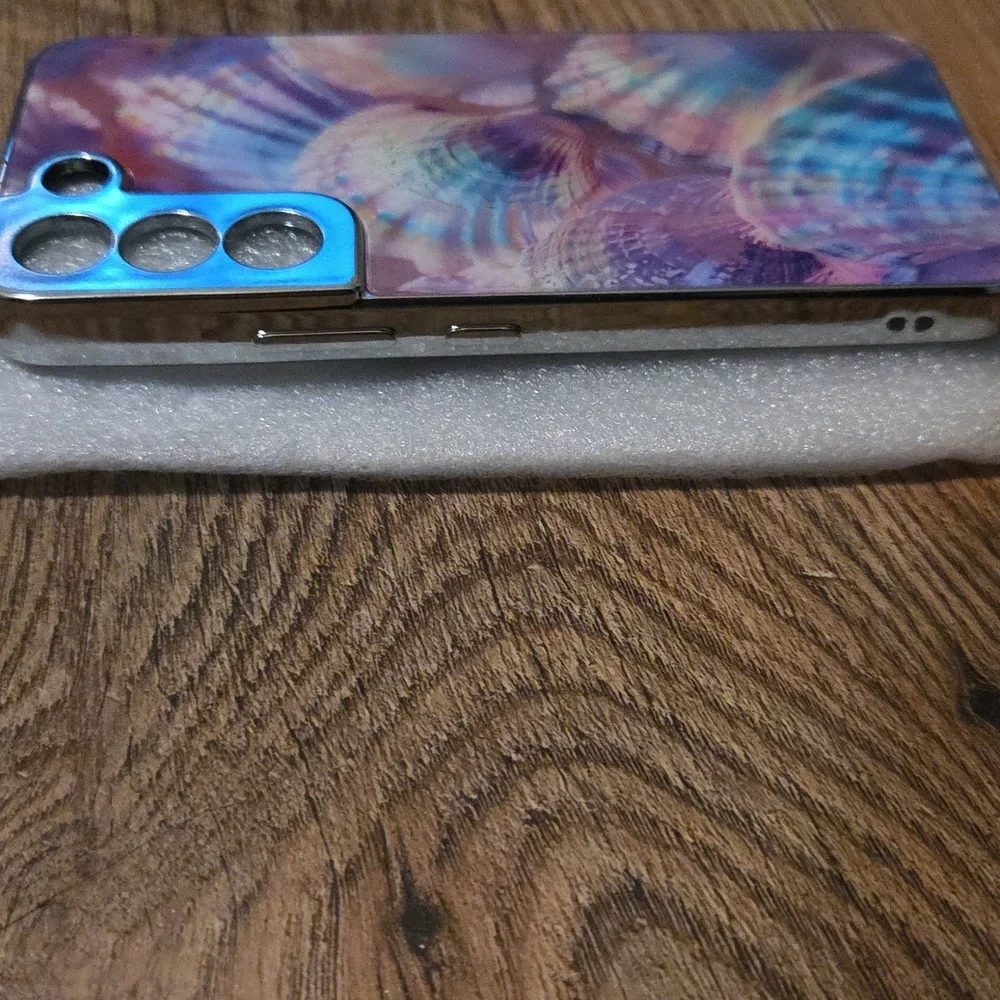 SHEIN | Gradient Colorful Shell Pattern Phone Case Galaxy S22 5G
